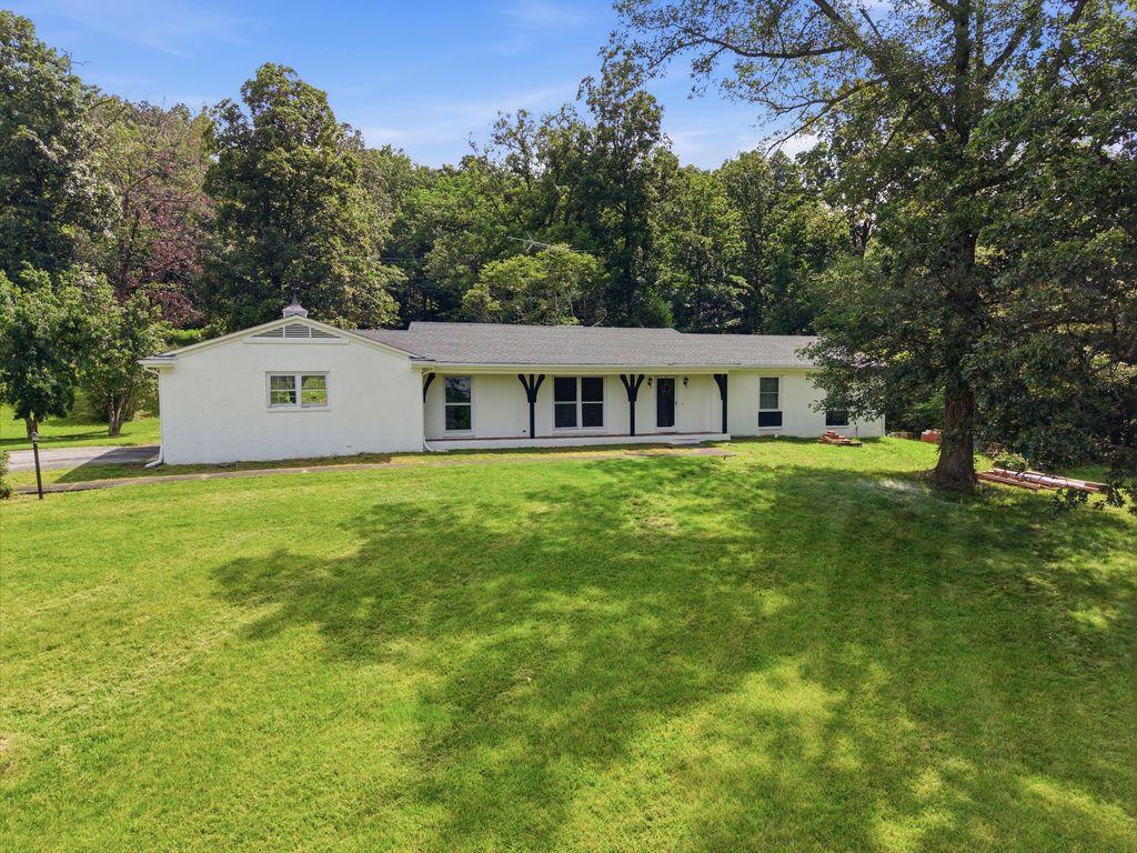 1588 U.S. 641, Marion, KY 42064