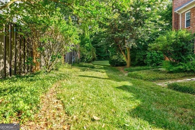 12 NW Palace Green Place NW, Atlanta, GA 30318