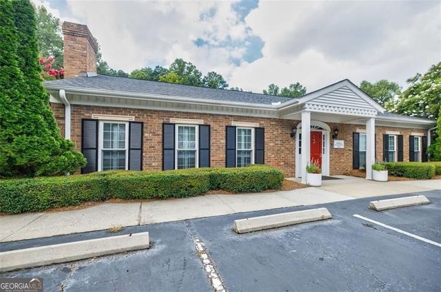 12 NW Palace Green Place NW, Atlanta, GA 30318