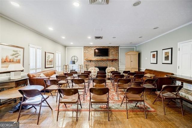 12 NW Palace Green Place NW, Atlanta, GA 30318