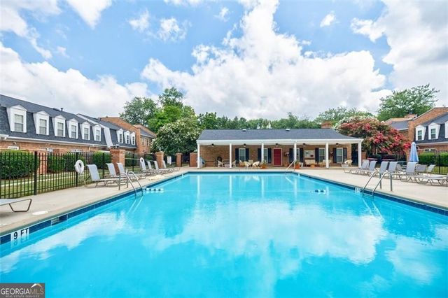 12 NW Palace Green Place NW, Atlanta, GA 30318