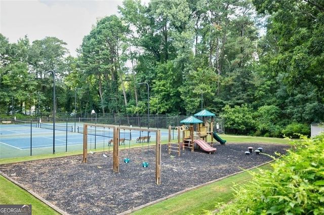 12 NW Palace Green Place NW, Atlanta, GA 30318