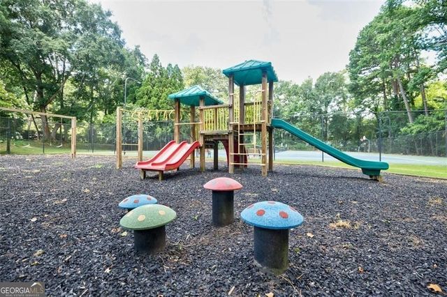 12 NW Palace Green Place NW, Atlanta, GA 30318