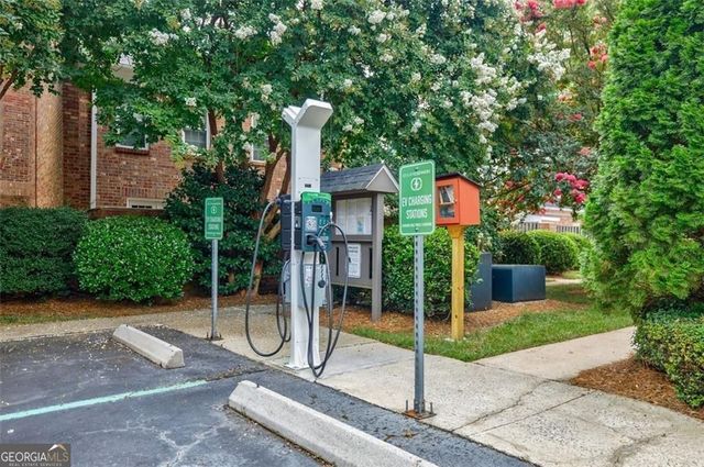 12 NW Palace Green Place NW, Atlanta, GA 30318