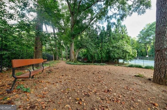 12 NW Palace Green Place NW, Atlanta, GA 30318