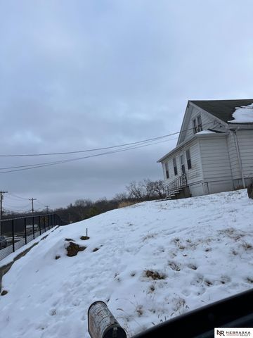 1735 Avenue B, Plattsmouth, NE 68048