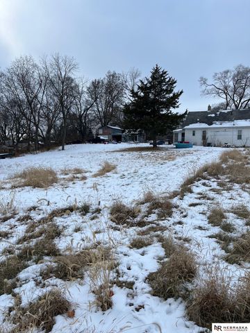 1735 Avenue B, Plattsmouth, NE 68048