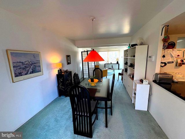 8 RIDGEWOOD PL, Willingboro, NJ 08046