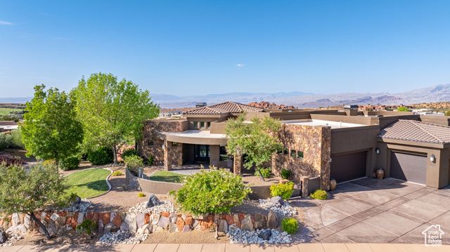 2203 W SILVER CLOUD DR, St. George, UT 84770