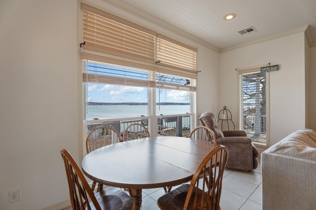 25245 S 613 Road, Grove, OK 74344