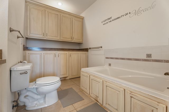 25245 S 613 Road, Grove, OK 74344