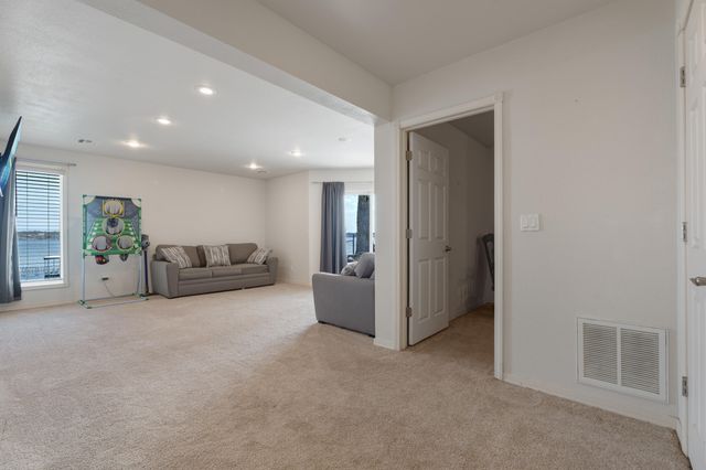 25245 S 613 Road, Grove, OK 74344