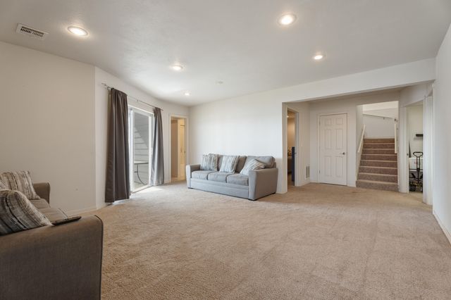 25245 S 613 Road, Grove, OK 74344