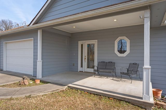 25245 S 613 Road, Grove, OK 74344