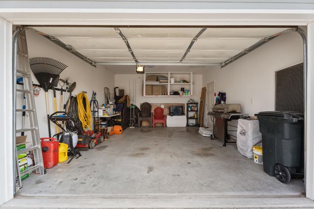 25245 S 613 Road, Grove, OK 74344