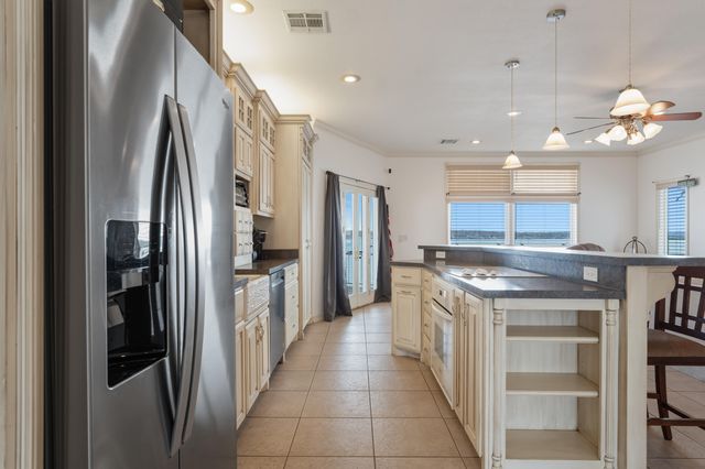 25245 S 613 Road, Grove, OK 74344