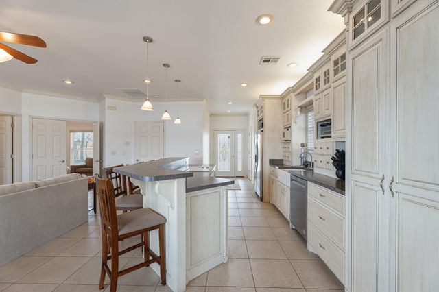 25245 S 613 Road, Grove, OK 74344