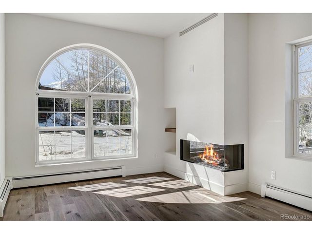 22 North Side Cir, Silverthorne, CO 80498