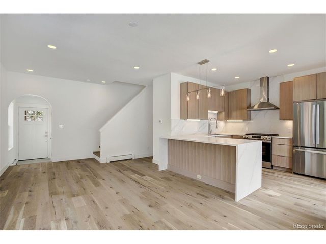 22 North Side Cir, Silverthorne, CO 80498