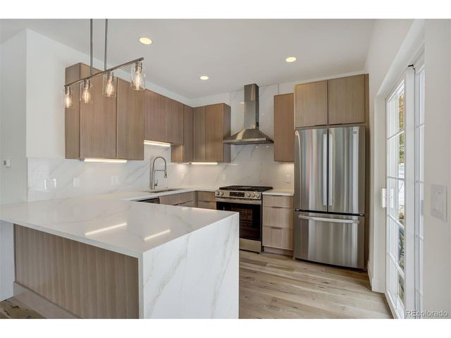 22 North Side Cir, Silverthorne, CO 80498