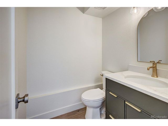 22 North Side Cir, Silverthorne, CO 80498