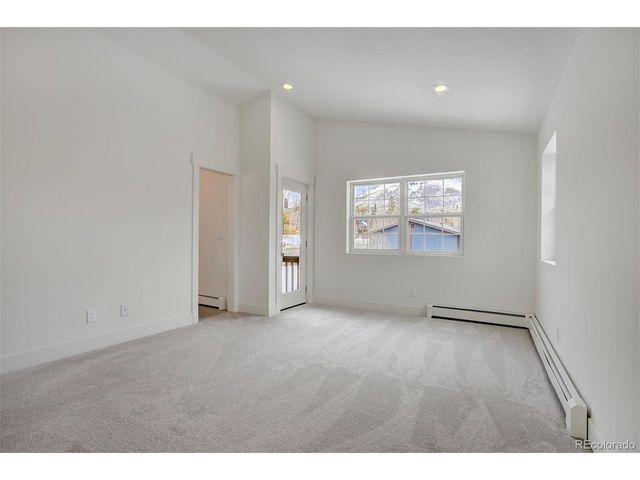 22 North Side Cir, Silverthorne, CO 80498