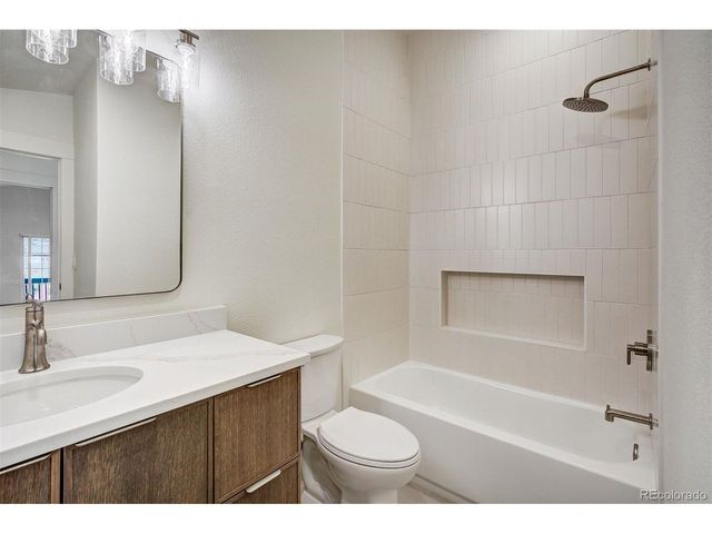 22 North Side Cir, Silverthorne, CO 80498