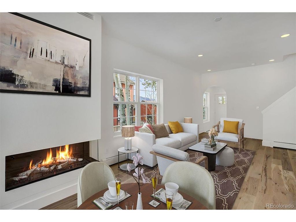 22 North Side Cir, Silverthorne, CO 80498