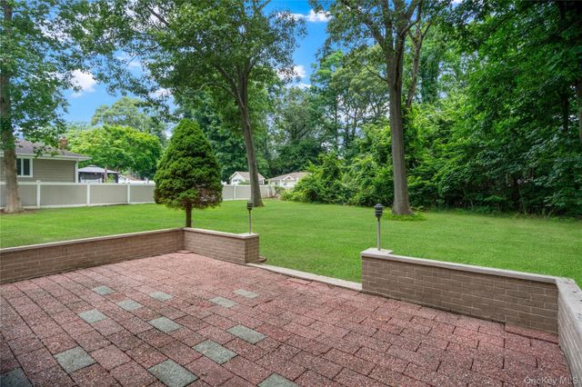 39 Wolfhollow Road, Centereach, NY 11720