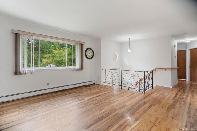 39 Wolfhollow Road, Centereach, NY 11720