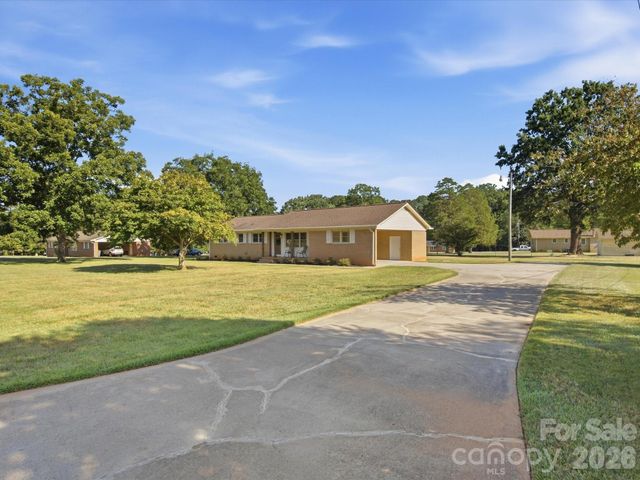 1480 Hallmark Drive, Rock Hill, SC 29730