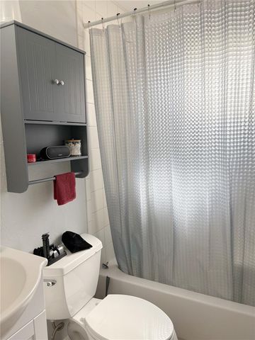 2060 9TH STREET B, Sarasota, FL 34237