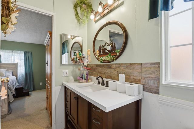 1683 6th Ave, Olivehurst, CA 95961
