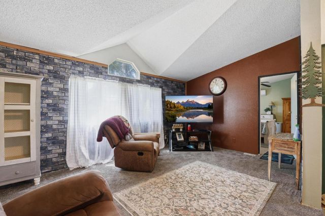 1683 6th Ave, Olivehurst, CA 95961