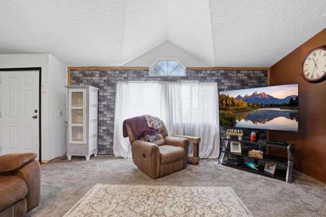 1683 6th Ave, Olivehurst, CA 95961