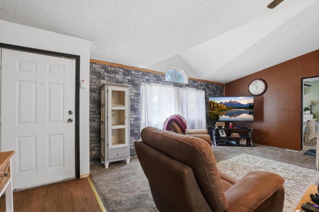 1683 6th Ave, Olivehurst, CA 95961