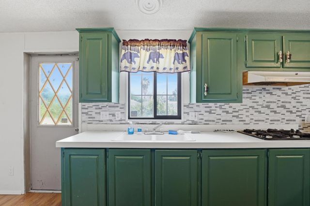 1683 6th Ave, Olivehurst, CA 95961