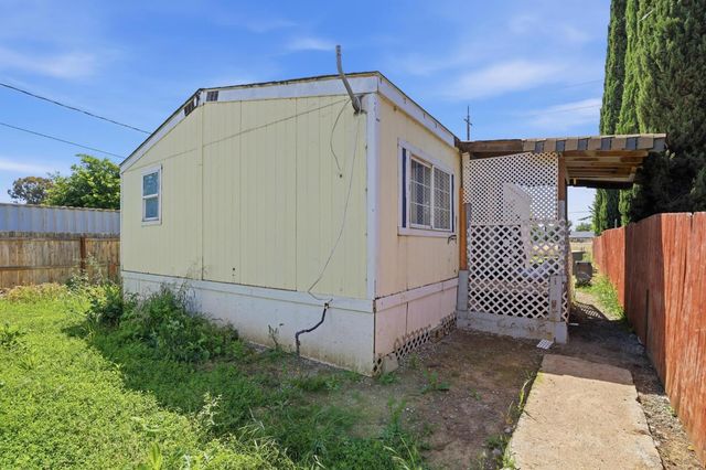 1683 6th Ave, Olivehurst, CA 95961