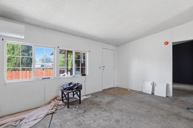 1683 6th Ave, Olivehurst, CA 95961