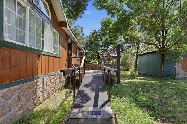 1683 6th Ave, Olivehurst, CA 95961