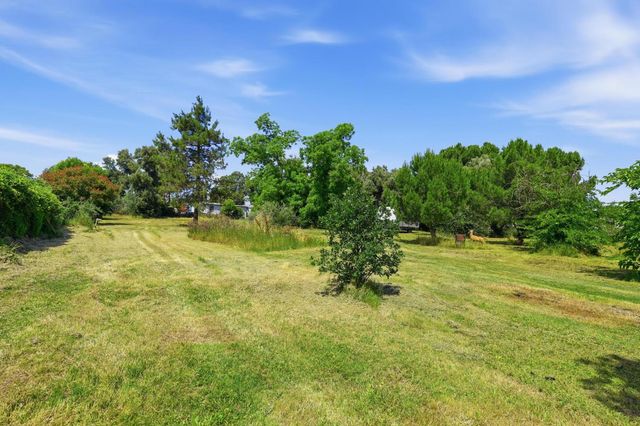 1683 6th Ave, Olivehurst, CA 95961
