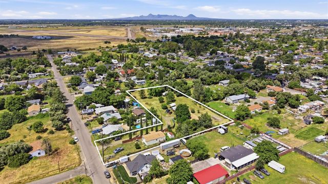 1683 6th Ave, Olivehurst, CA 95961