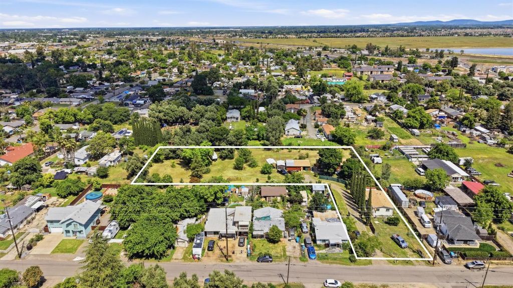 1683 6th Ave, Olivehurst, CA 95961