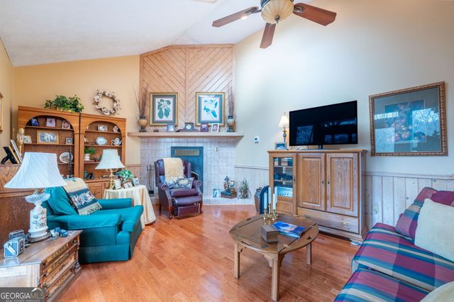 191 Applewood Drive, Tiger, GA 30576