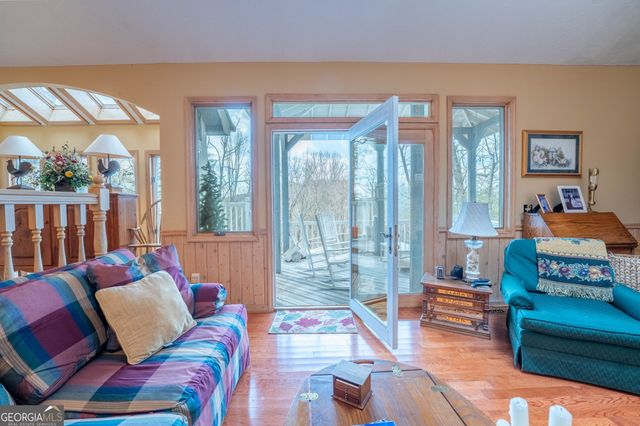 191 Applewood Drive, Tiger, GA 30576