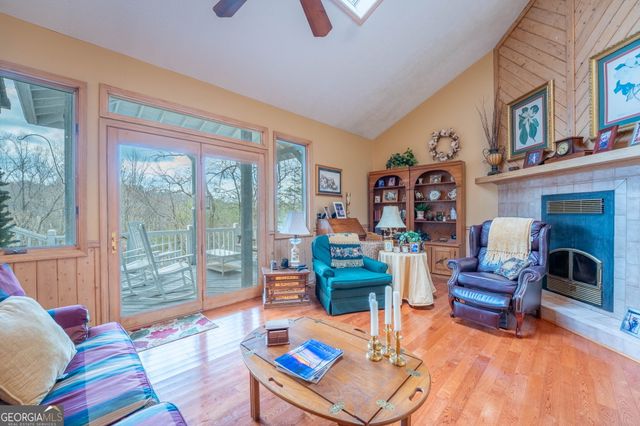 191 Applewood Drive, Tiger, GA 30576