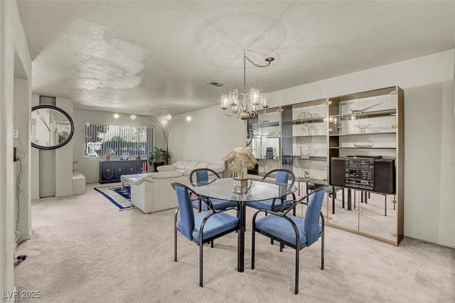 2716 Laguna Shores Lane, Las Vegas, NV 89121