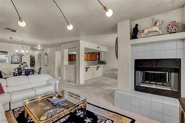 2716 Laguna Shores Lane, Las Vegas, NV 89121