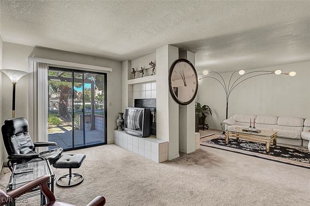 2716 Laguna Shores Lane, Las Vegas, NV 89121