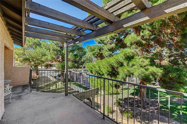 2716 Laguna Shores Lane, Las Vegas, NV 89121